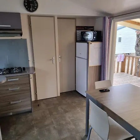 캠프장 Mobil 6 Personnes Camping Gorge Du Verdon *
